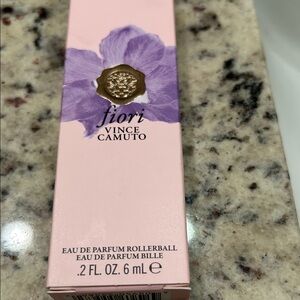 Vince Camuto Fiori Eau de Parfum Rollerball - Pink and Purple